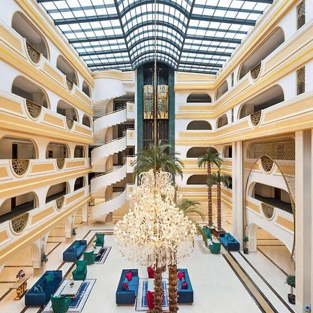 Отель Ramada Plaza By Wyndham Силиври Экстерьер фото